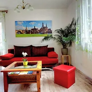 Großer Garten Apartment